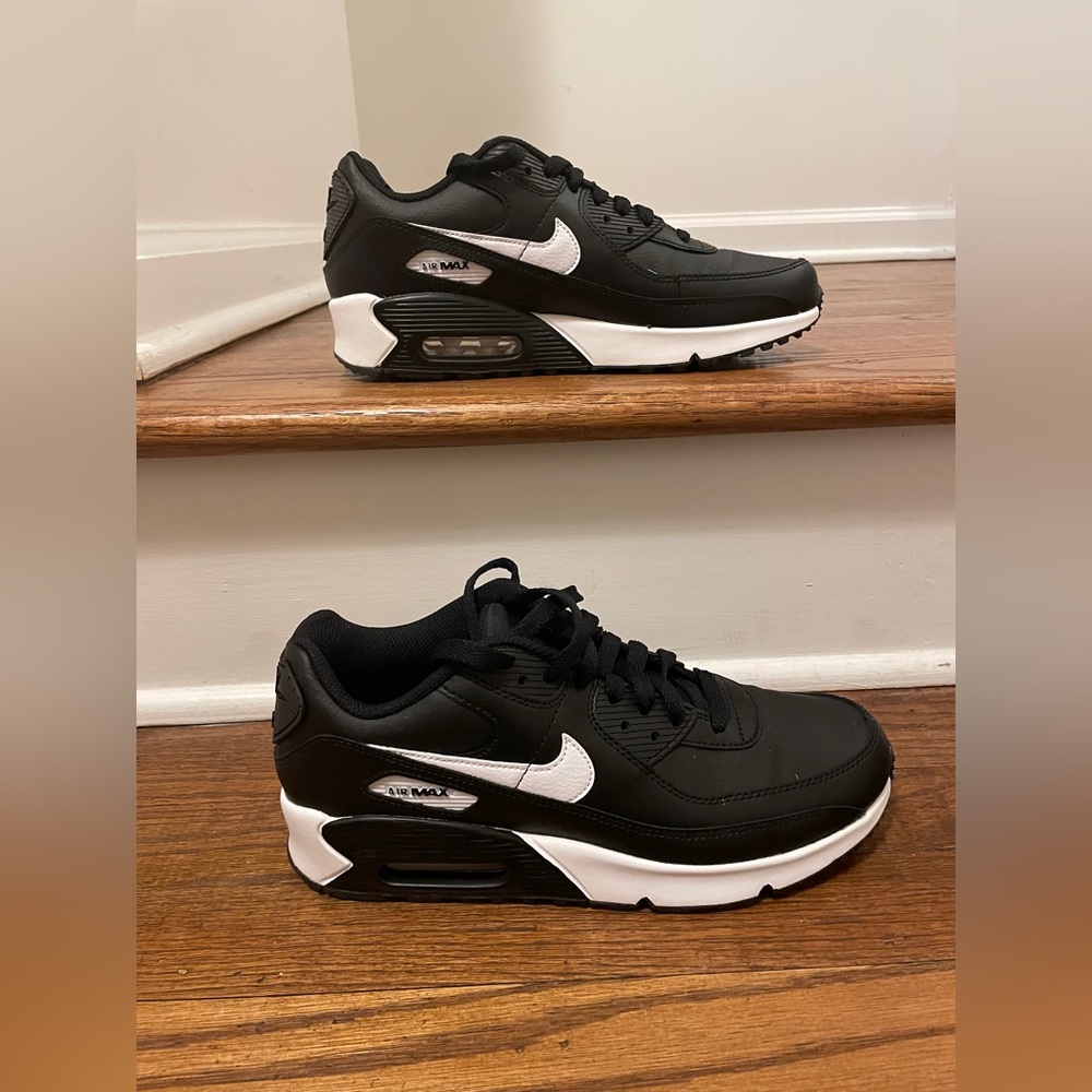 Nike Air Max 90 Black & White